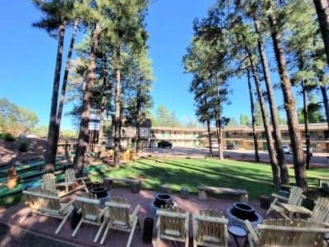 The Nook Pinetop Exterior photo