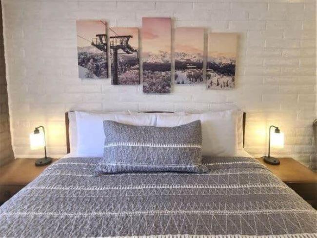 The Nook Pinetop Room photo